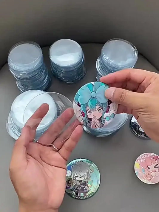 Clear badge protectors – photo 1